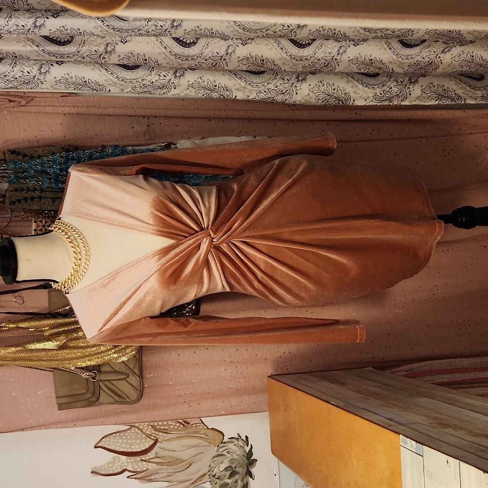 🍑DIVIDED by H&M Peachy medium dress